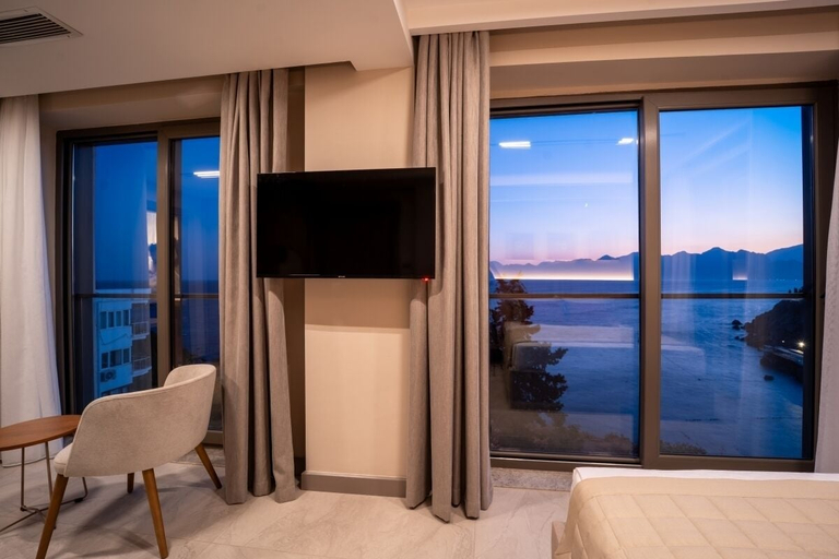 Room 5, Reev Coffee & House, Antalya