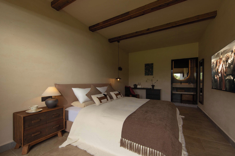 Room 5, LiJiang Mountion Spring Resort, Lijiang