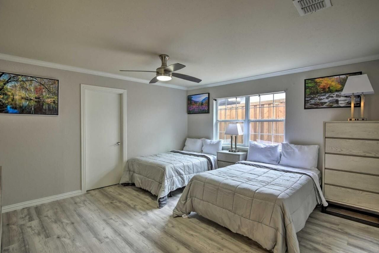 Room 4, Texas - Collins 3210 5 Bedroom Home, Dallas