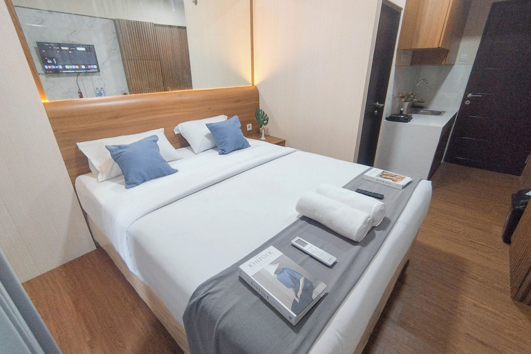 Room 4, Modern Looking Studio Apartment At Suncity Residence, Sidoarjo