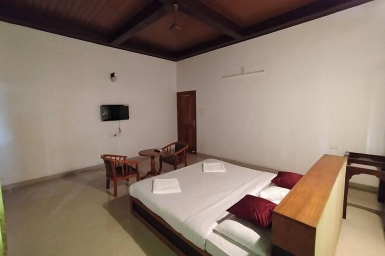 Room 5, Azza Heritage Home, Ernakulam