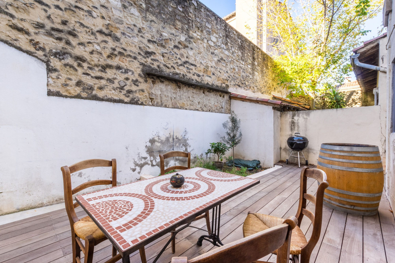 Room 5, Atelier Ecusson - Premi re Conciergerie, Hérault