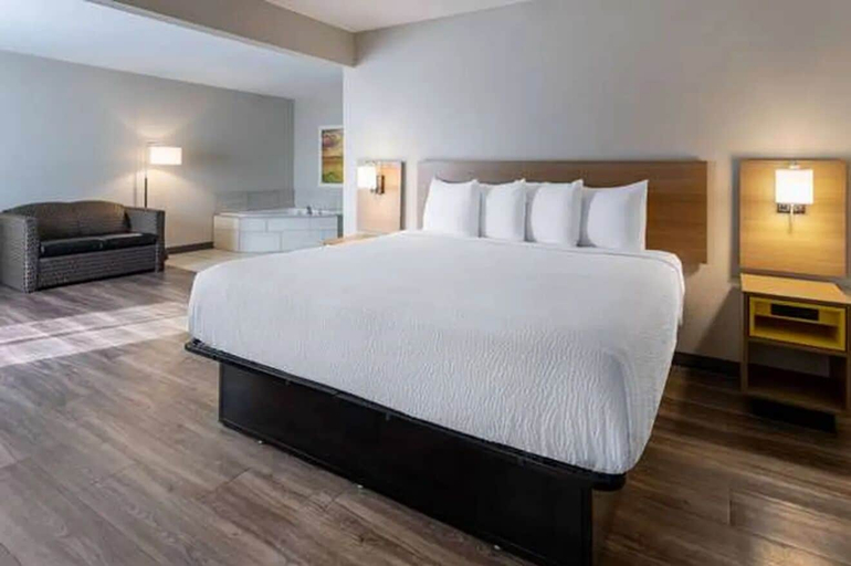 Room 5, Haven Inn & Suites, Franklin