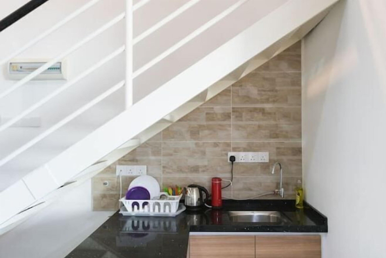 Interior 3, 3-Bed Exec Suite RumahKu Airport Penang, Penang Island