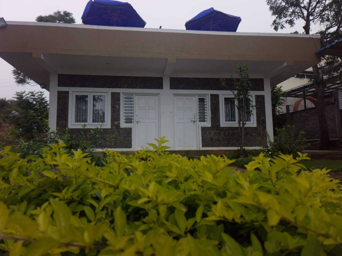 Front of property 4, Hotel Shree Homestay, The Nilgiris