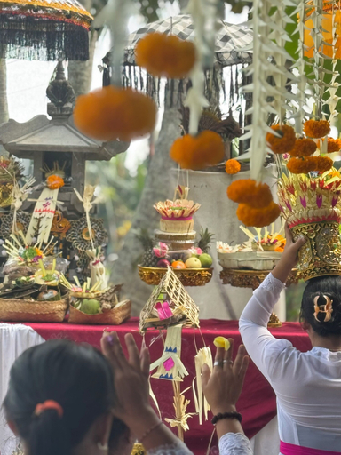Food & Drinks 5, Moon Gang, Gianyar