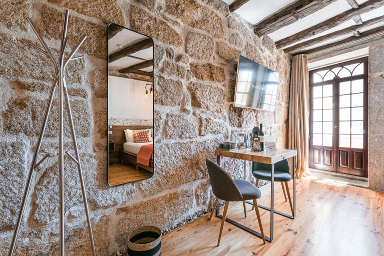 Room 4, Guestready - Castlerock Pub Hotel, Porto