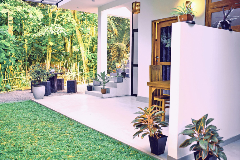 Garden 4, Villa Roberocia, Hikkaduwa