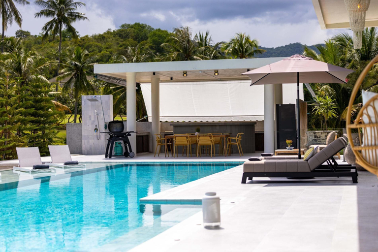 Outdoor pool 3, Ultra-Modern 6-Bedroom in GolfCourse PH6, Cha-Am