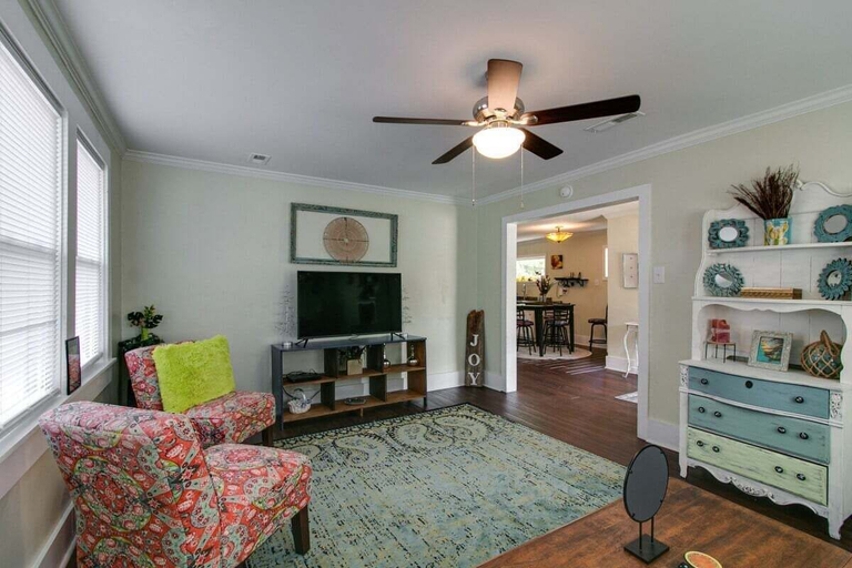 Living area 3, Clarksville Cottage on Crossland, Montgomery
