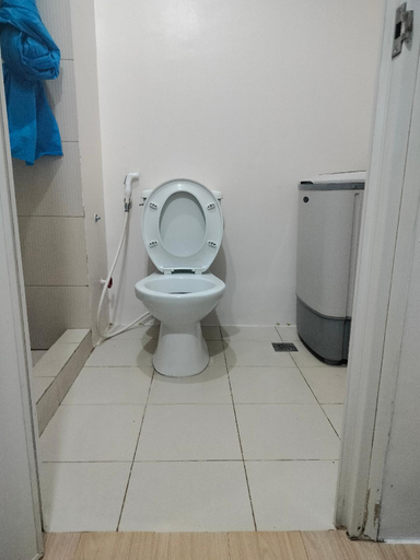 Bathroom 5, Luxurious City Getaway in Quezon City - Private Condo for Rent, Quezon City