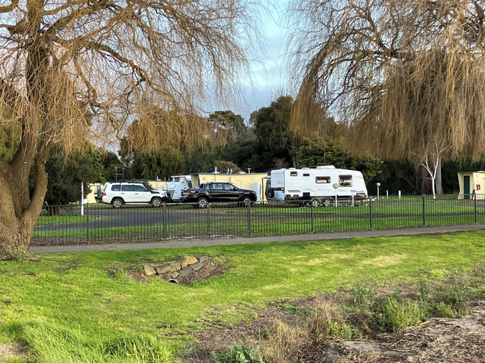 Exterior 5, Lake Colac Holiday Park, Colac-Otway - Colac