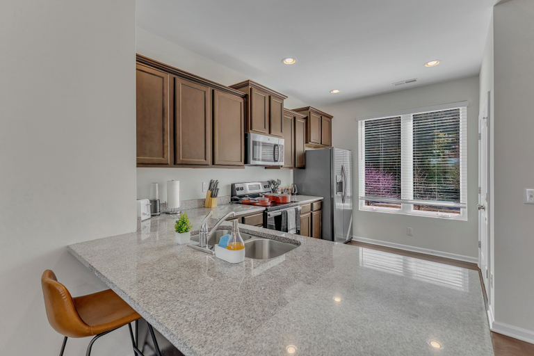 Private kitchen 4, Upscale 3BR TownhouseMins to Downtown, Wake