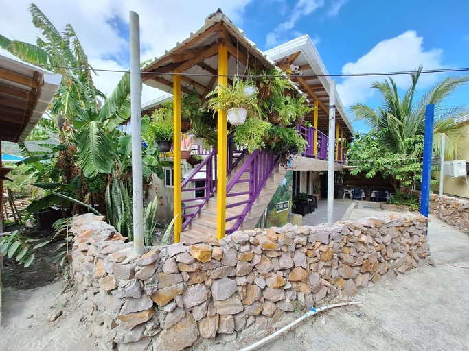 Front of property 3, Posada Cedar Valley, Providencia