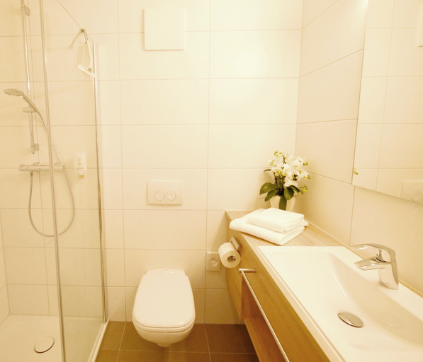 Bathroom 3, KELKO 1A Hotel, Ortenaukreis