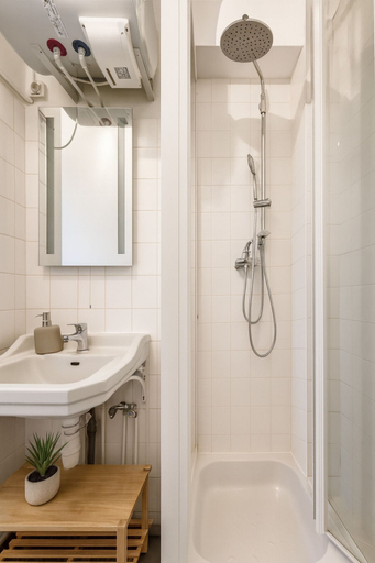 Bathroom 3, Spacieux appartement a Montmartre, Paris