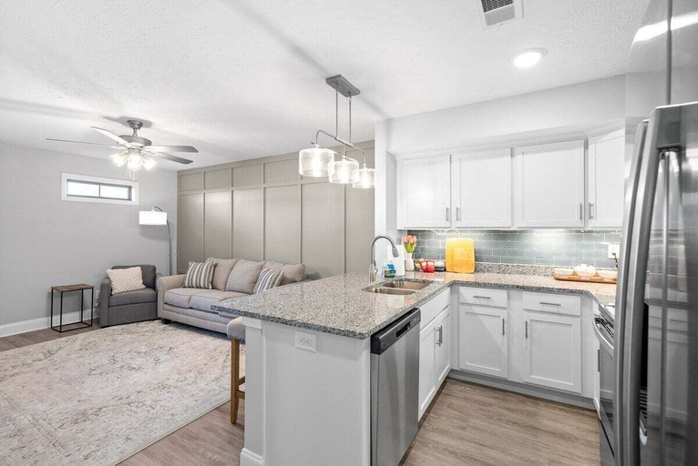 Interior 2, Henry Place Boulevard, Montgomery