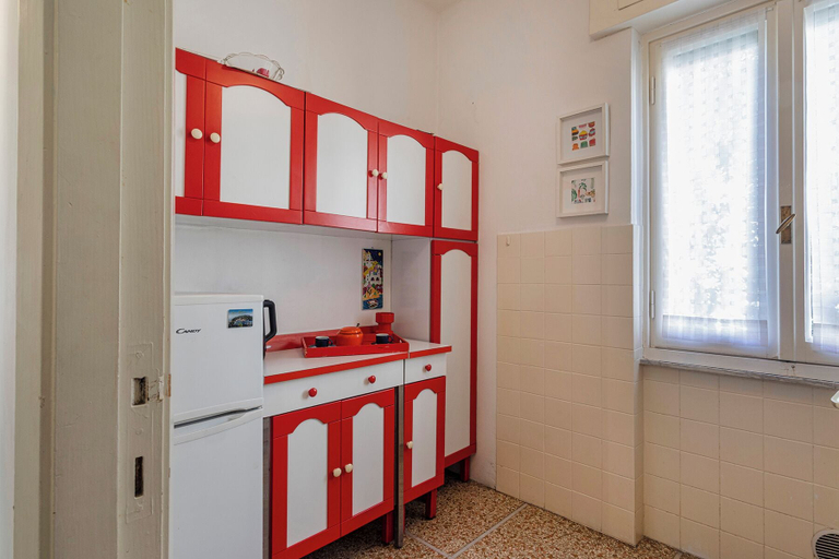 Private kitchen 2, S. Margherita Harbour Apartment by Wonderful Italy, Genova
