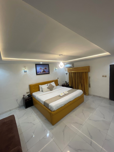 Room 5, Maracanaluxury Hotel & Suites, IbadanNorth