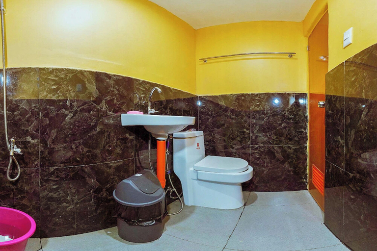 Bathroom 2, Adventourist Inn Coron, Coron