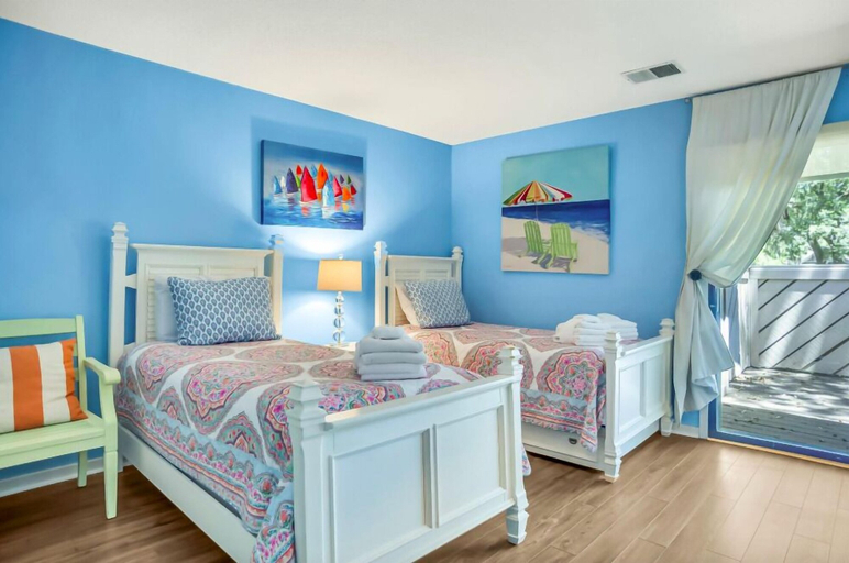 Room 4, Ocean Course - 108 N Sea Pines Dr. 2 Bedroom Villa, Beaufort
