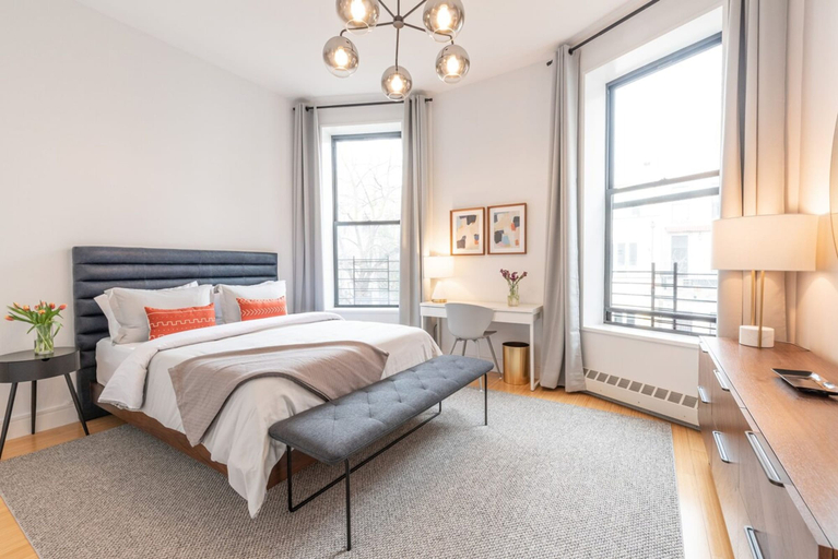 Room 3, Cypress Court II by Rove Travel 1BR Harlem Apt, New York