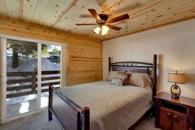 Bedroom 3, Tall Pine Chalet 3 Bedroom Home, Douglas