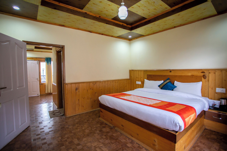 Room 5, Hilltop Resort, Narkanda, Shimla