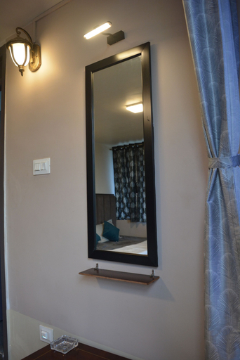 Room 4, Peak & Pillow, Dindigul