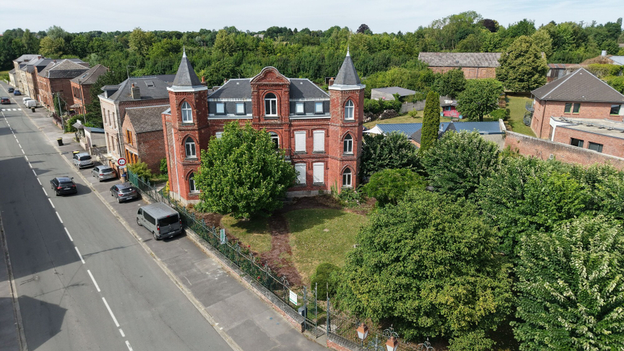 Primary image
