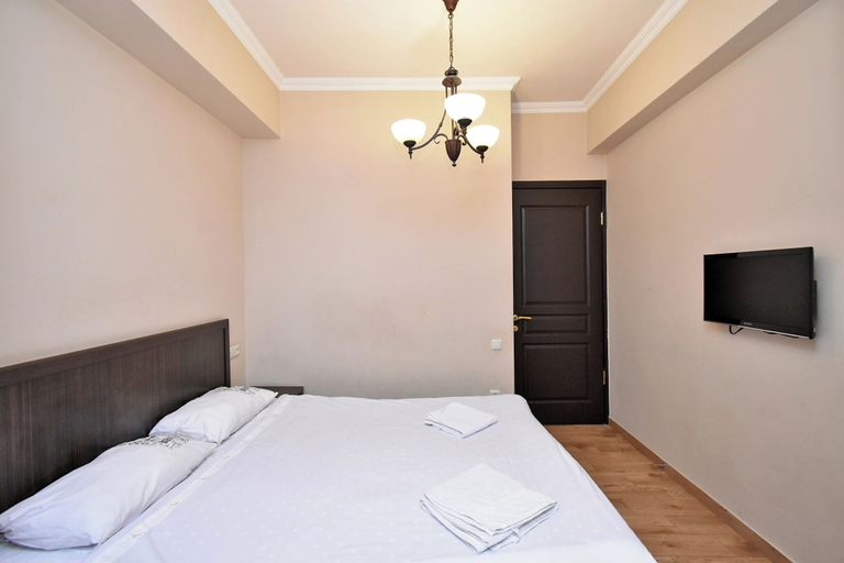 Room 5, Apartments by Luxe Group KO100, Yerevan