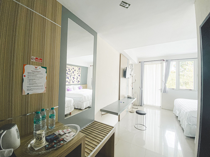 Bathroom 4, Transformer Center Hotel, Malang