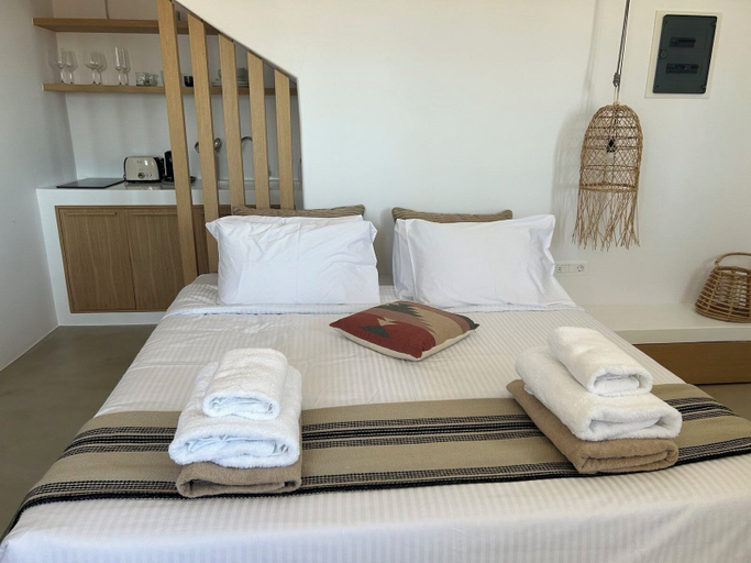 Room 4, ANDELIAS SIGNATURE SUITES, South Aegean