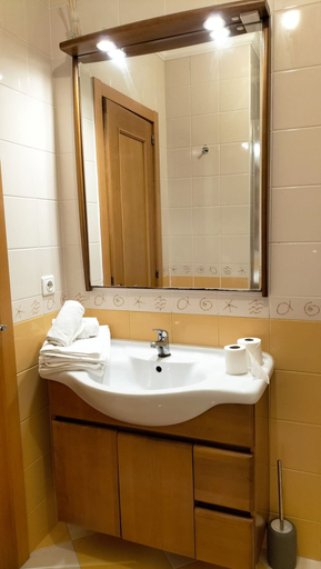 Room 4, T2 Vila Bairos A C Piscina e Garagem Vilamoura, Loulé