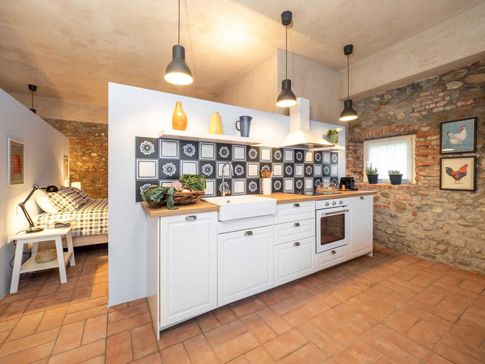 Room 4, Green Lodge - Apartment 10 - 1 BR 1 Bath, Novara