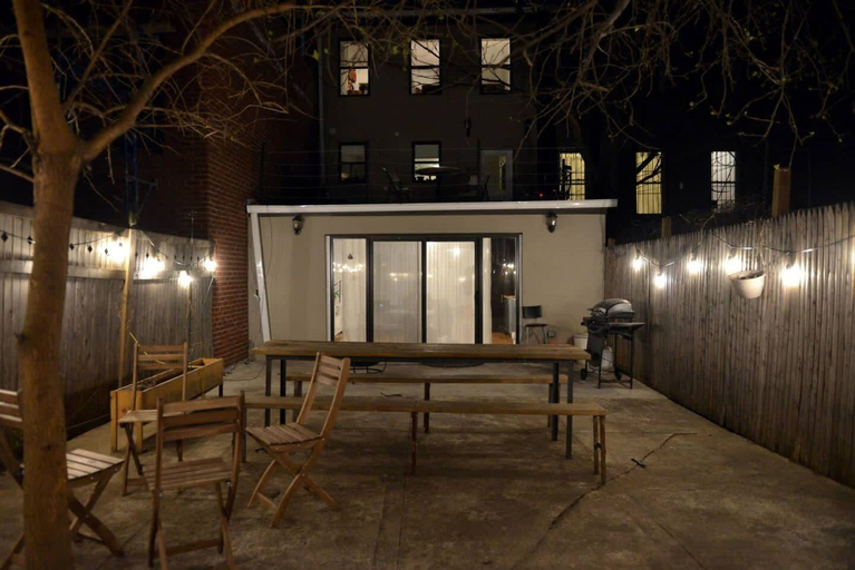 Room 2, Stonehurst by Rove 2BR Apt w Private Backyard, New York