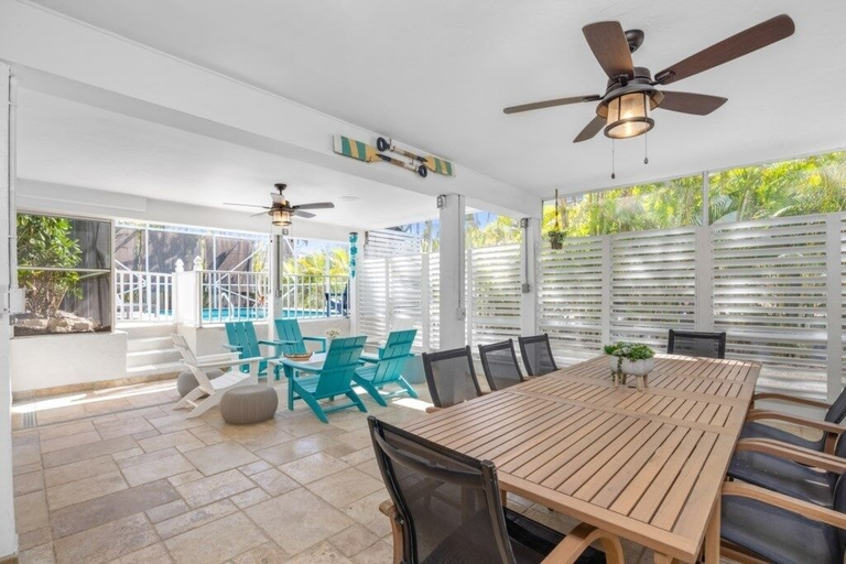 Outdoor dining 5, Sunkissed Cottage 3 Bedroom Home, Lee