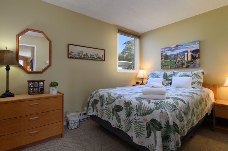 Room 2, Bridges 19 1 Bedroom Condo, Washington