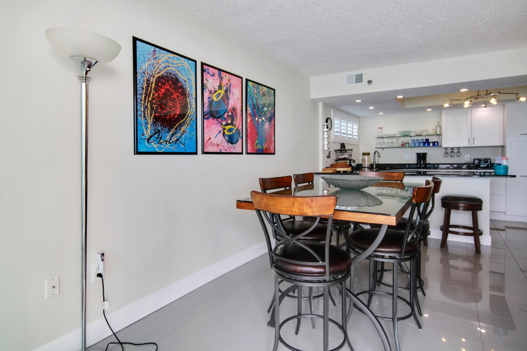 Food & Drinks, Trillium 5C - Premier, Pinellas