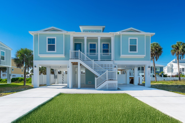 Exterior, Tranquil Daze, Lee