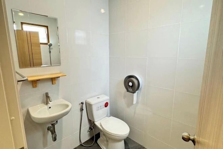Bathroom 2, Nawamin 76 Pool Villa, Bung Kum