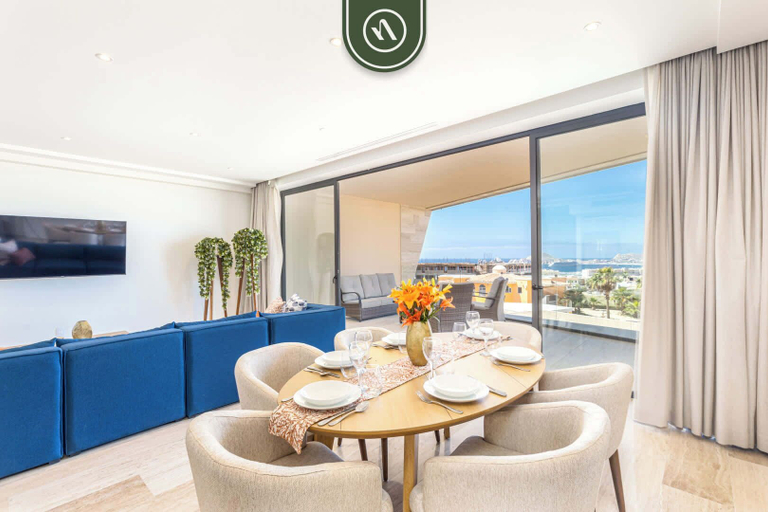 Dining 3, Luxury 2 BR Condo - Oceanview Pool - Gym, La Paz