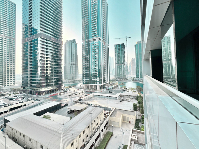 City view from property 3, Cosmos Living Delightful Studio, Dubai