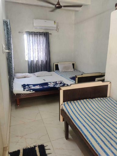 Room 4, Mahakali Bhavan Homestay, Devbhumi Dwarka