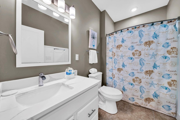 Bathroom 5, Kitties Koop, Walton