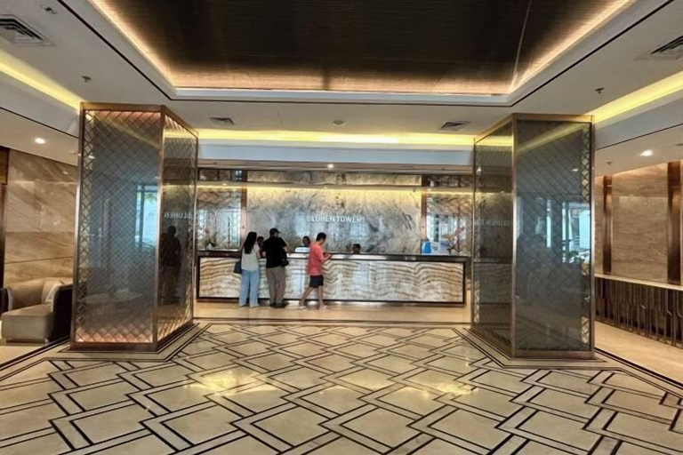 Interior 5, 53rd Floor, 2 Br, Netflix, Apt with View by Sky, Batam