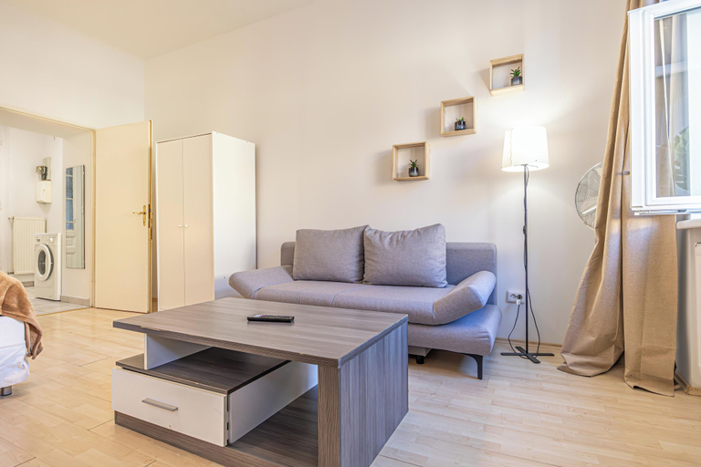 Room 2, Cozy 1BR Apt Great for Long Stays, Wien