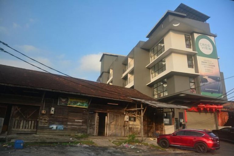 Exterior & Views 2, Crosview, Larut and Matang
