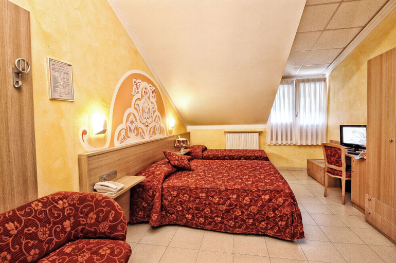 Bedroom 4, Stella Alpina Hotel e Ristorante, Verbano-Cusio-Ossola