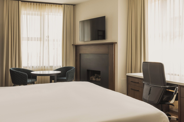 Bedroom 3, Hotel Chateau Laurier Quebec, Communauté-Urbaine-de-Québec